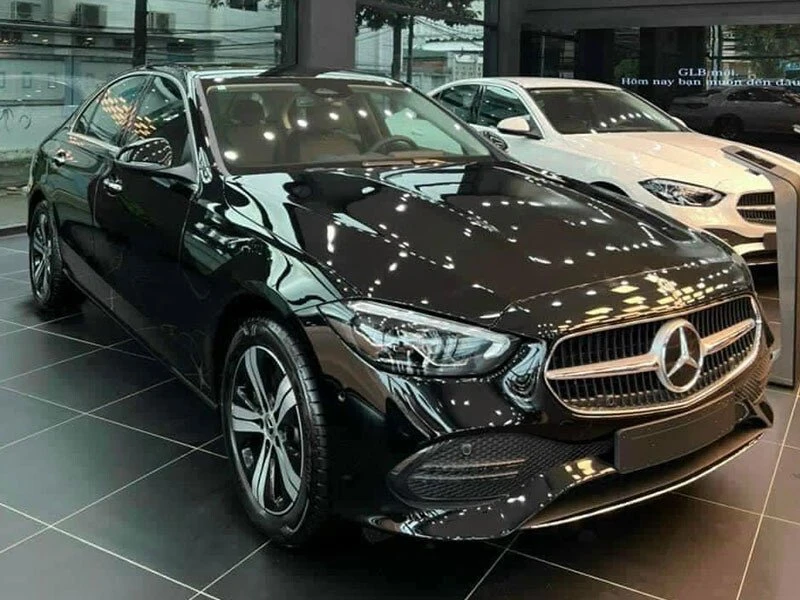 Xe được trang bị hệ thống đa tiện nghi giải trí hiện đại